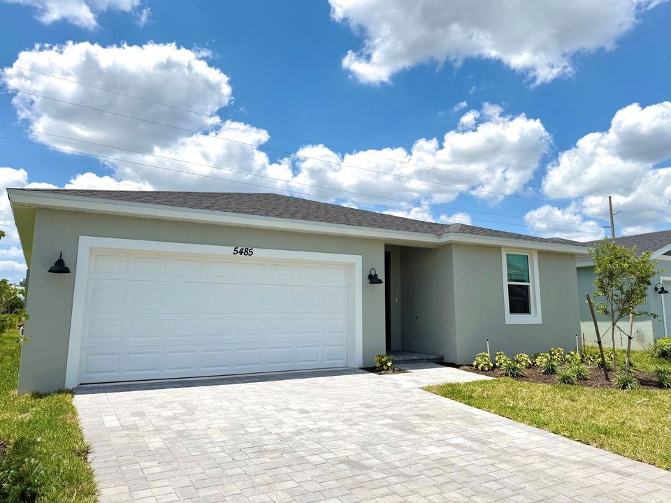 5485 Hampton Park Cir (2)