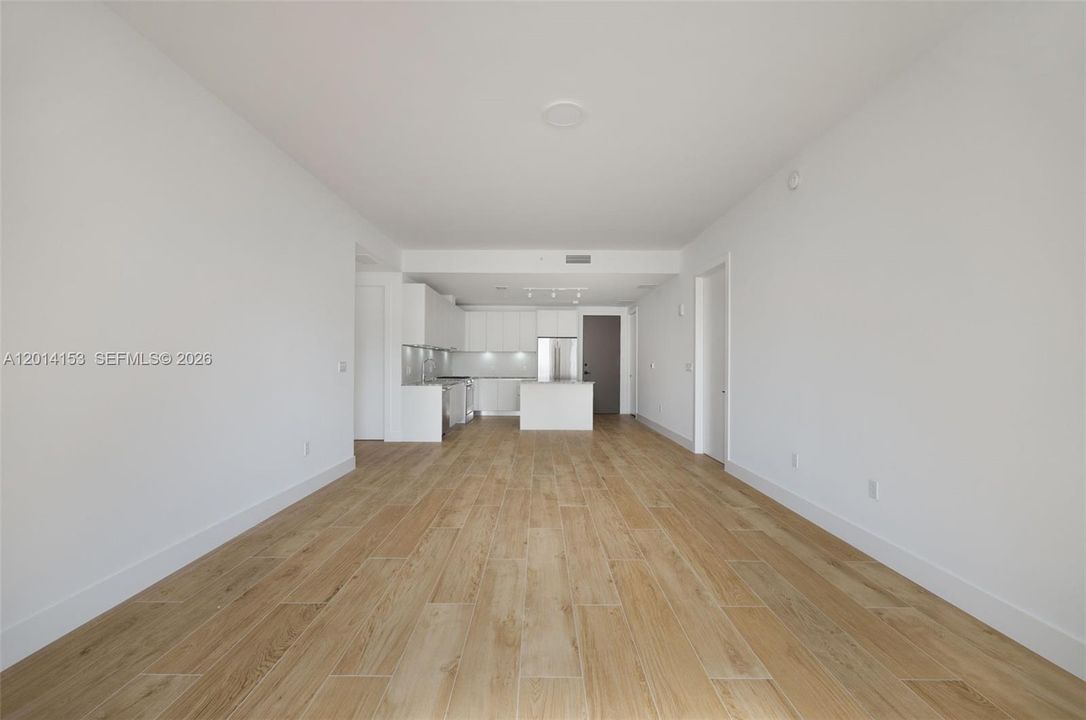 Activo con contrato: $13,000 (3 camas, 2 baños, 1575 Pies cuadrados)