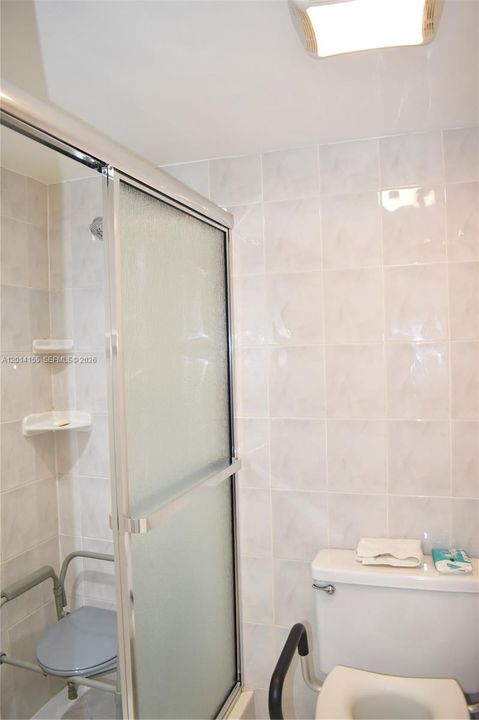 Active With Contract: $125,000 (2 beds, 2 baths, 1250 Square Feet)
