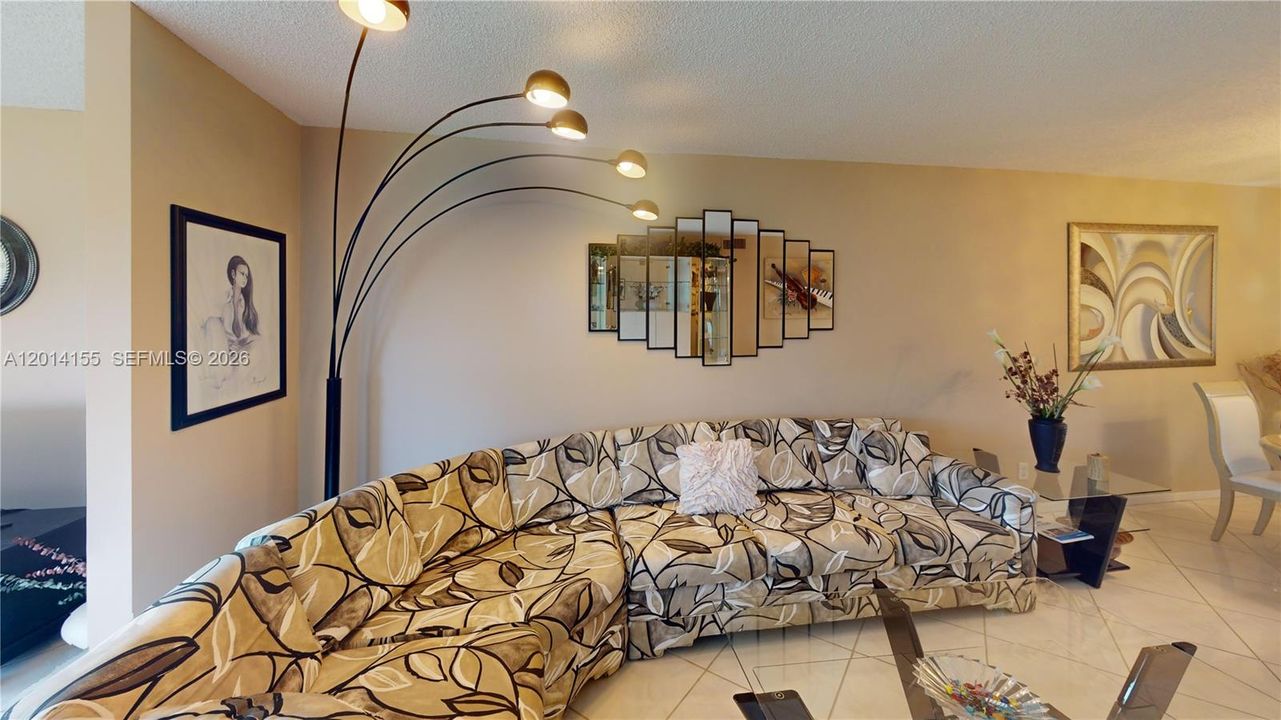 Active With Contract: $125,000 (2 beds, 2 baths, 1250 Square Feet)