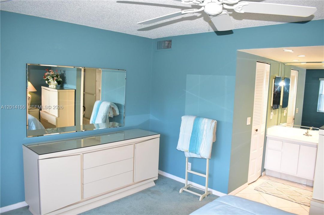 Active With Contract: $125,000 (2 beds, 2 baths, 1250 Square Feet)