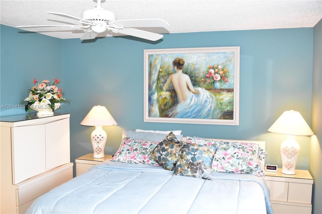 Active With Contract: $125,000 (2 beds, 2 baths, 1250 Square Feet)
