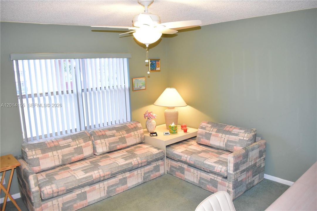 Active With Contract: $125,000 (2 beds, 2 baths, 1250 Square Feet)