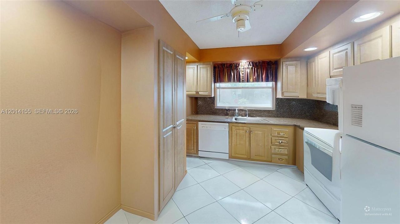 Active With Contract: $125,000 (2 beds, 2 baths, 1250 Square Feet)