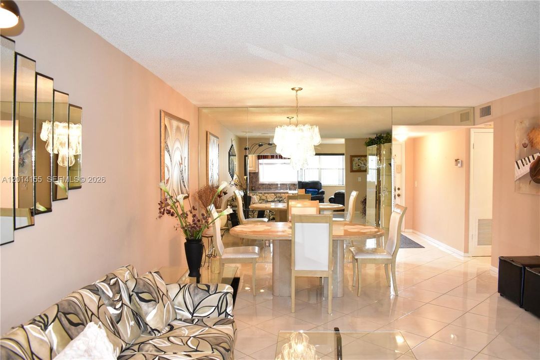 Active With Contract: $125,000 (2 beds, 2 baths, 1250 Square Feet)