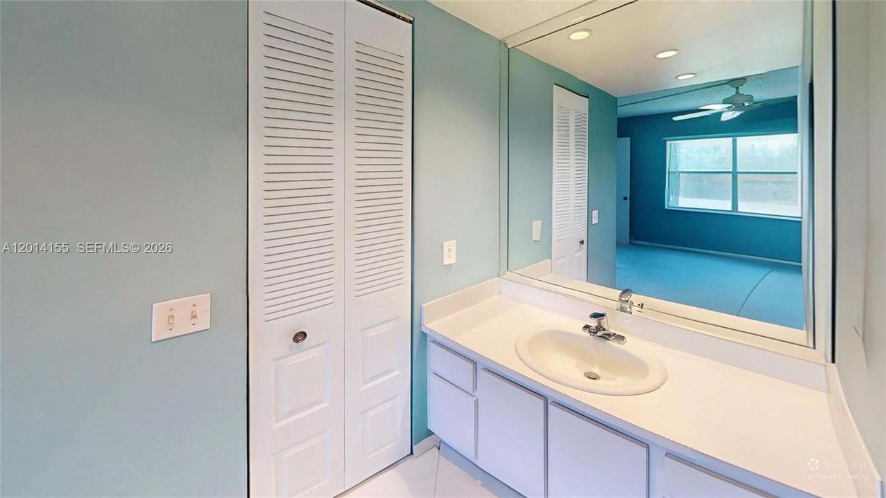 Active With Contract: $125,000 (2 beds, 2 baths, 1250 Square Feet)