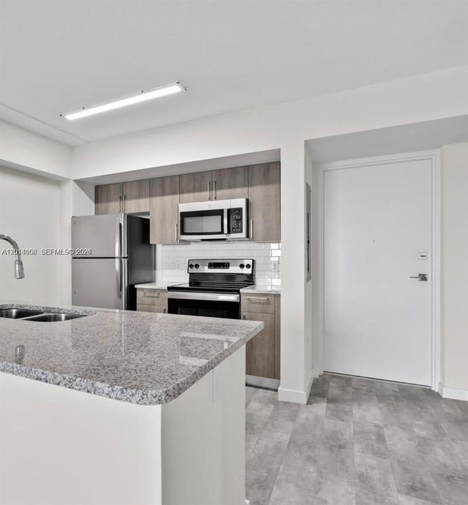 В аренду: $1,850 (1 спален, 1 ванн, 246114 Квадратных фут)