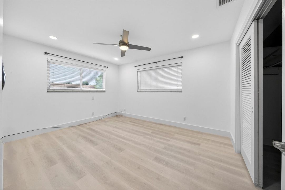 014-050-Bedroom-4000x2664