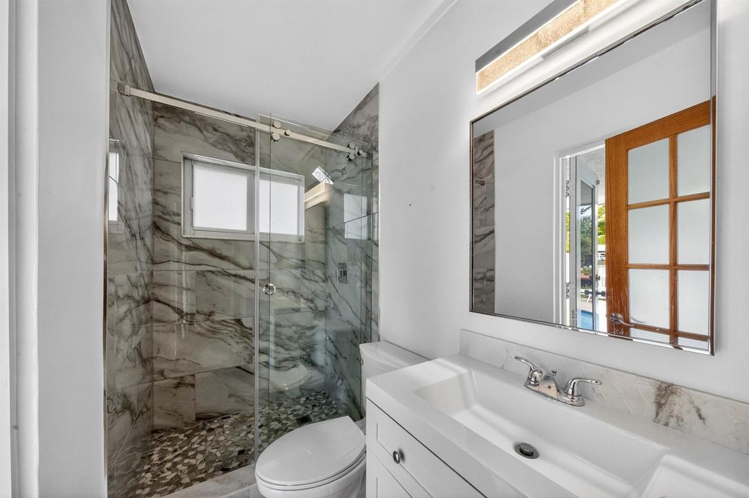 035-060-Bathroom-4000x2664