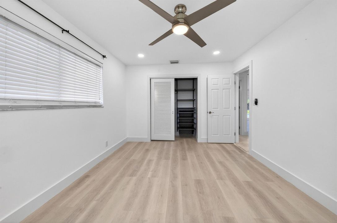 015-039-Bedroom-4000x2648