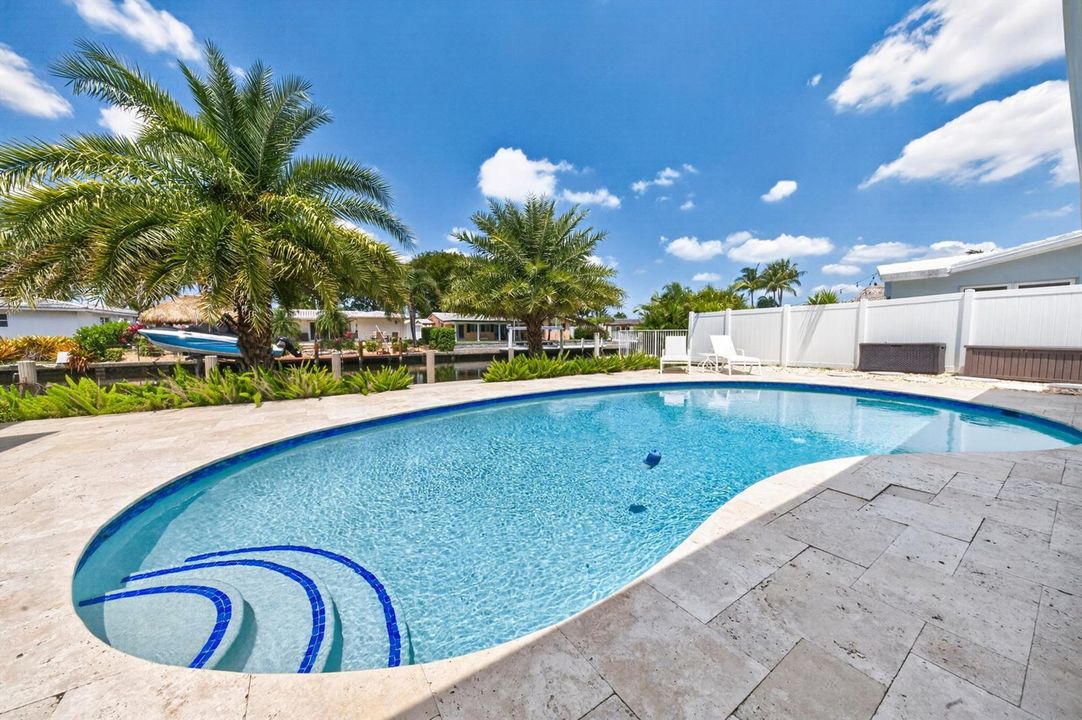 004-018-Pool-4000x2664