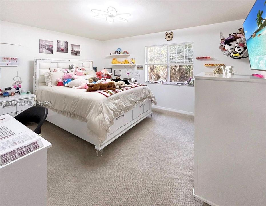 For Rent: $2,300 (2 beds, 2 baths, 1058 Square Feet)