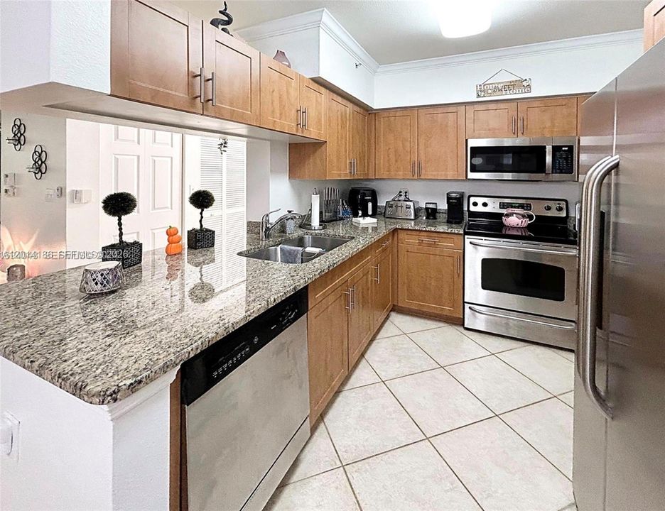 For Rent: $2,300 (2 beds, 2 baths, 1058 Square Feet)