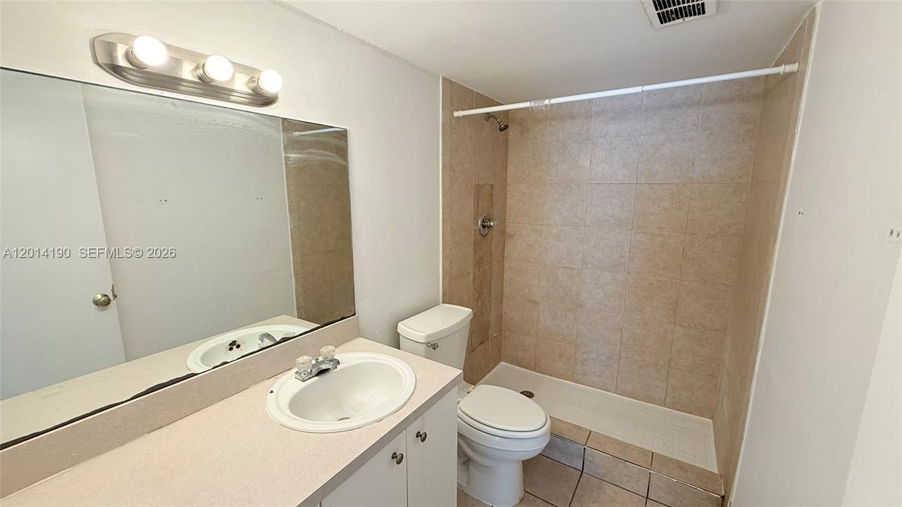 En Renta: $1,875 (2 camas, 2 baños, 925 Pies cuadrados)