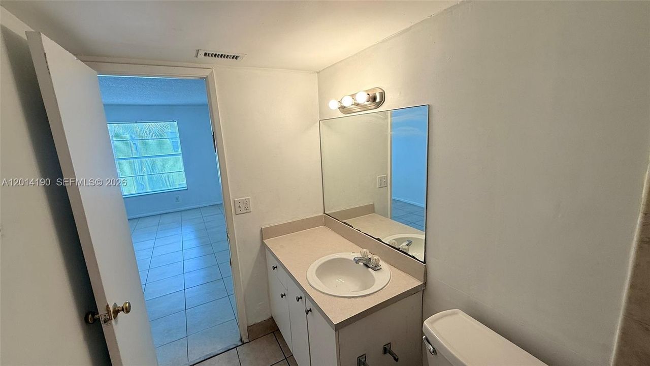 En Renta: $1,875 (2 camas, 2 baños, 925 Pies cuadrados)