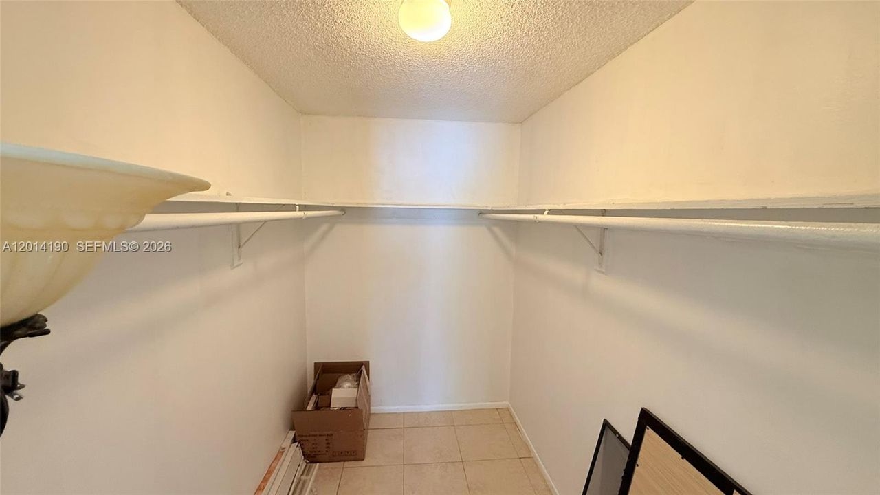 En Renta: $1,875 (2 camas, 2 baños, 925 Pies cuadrados)