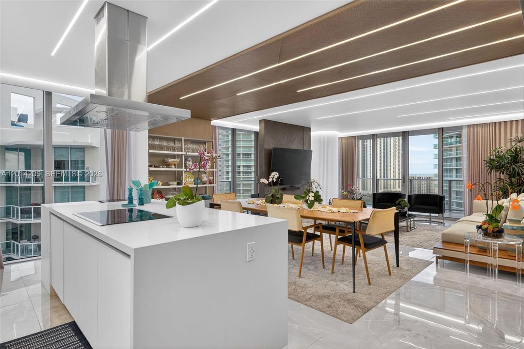 For Sale: $1,889,000 (3 beds, 3 baths, 1892 Square Feet)
