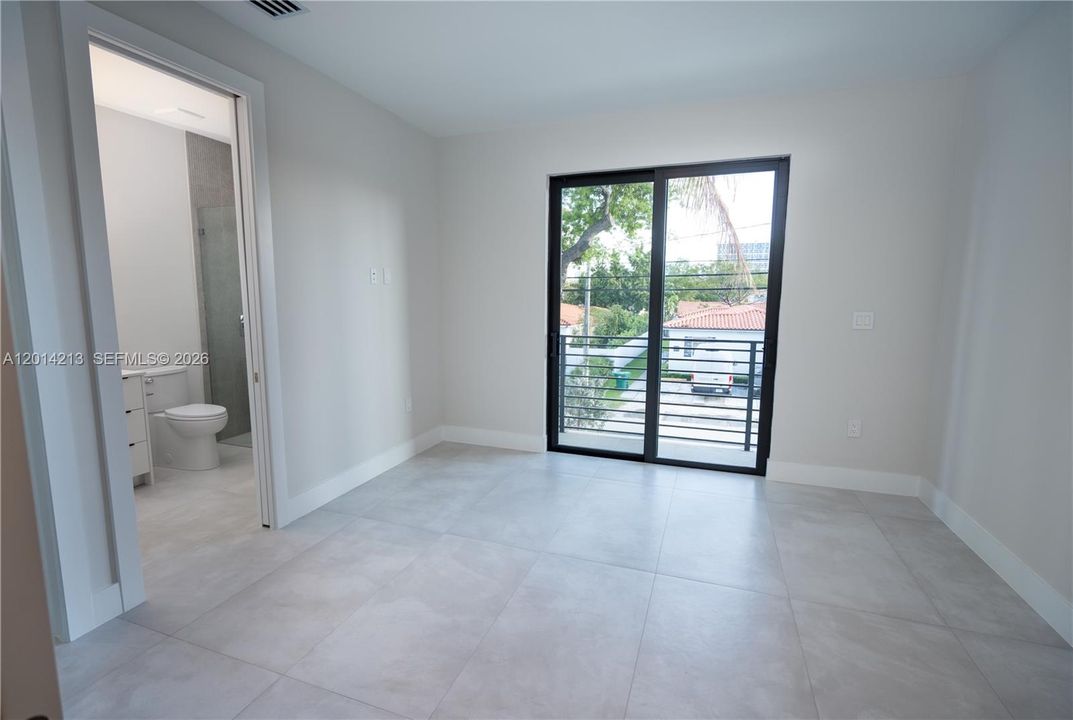 For Sale: $1,645,000 (4 beds, 4 baths, 2909 Square Feet)