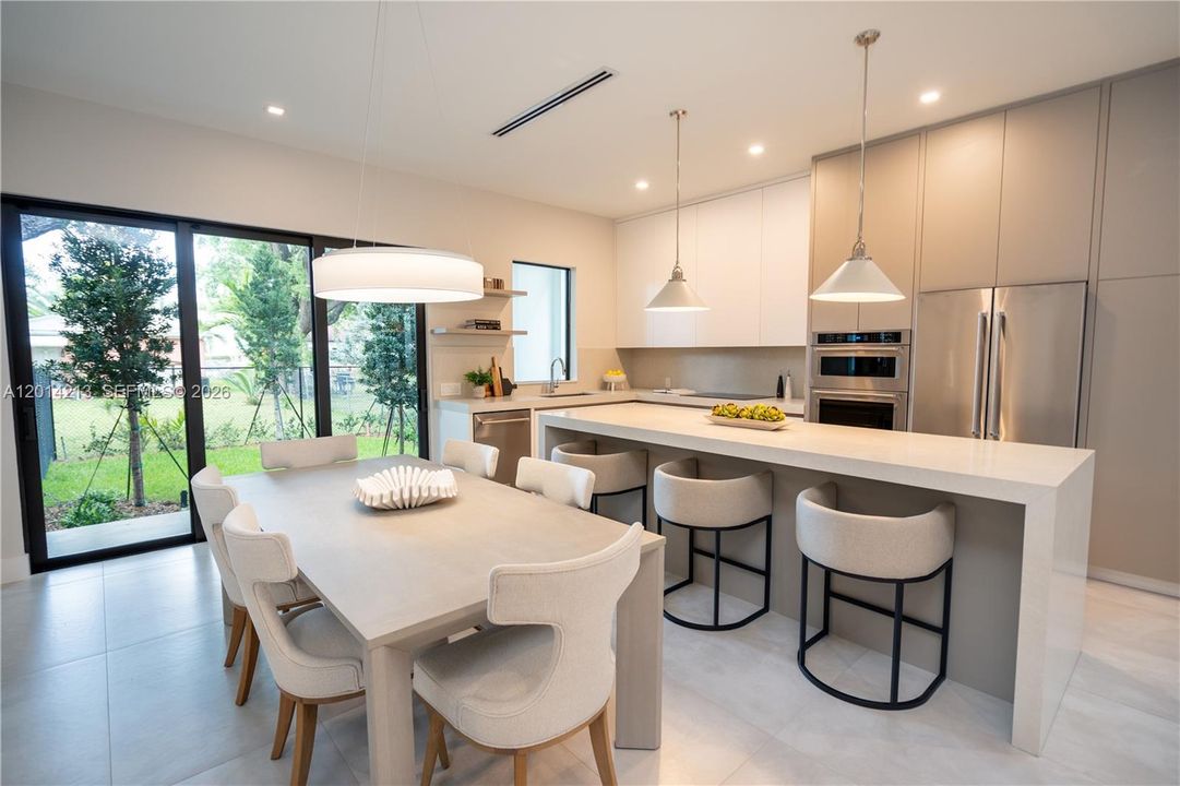 For Sale: $1,645,000 (4 beds, 4 baths, 2909 Square Feet)