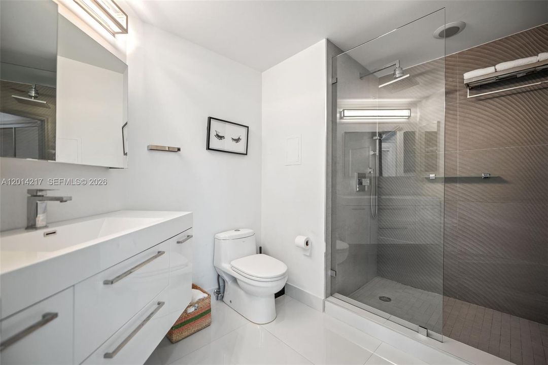 На продажу: $369,000 (1 спален, 1 ванн, 800 Квадратных фут)