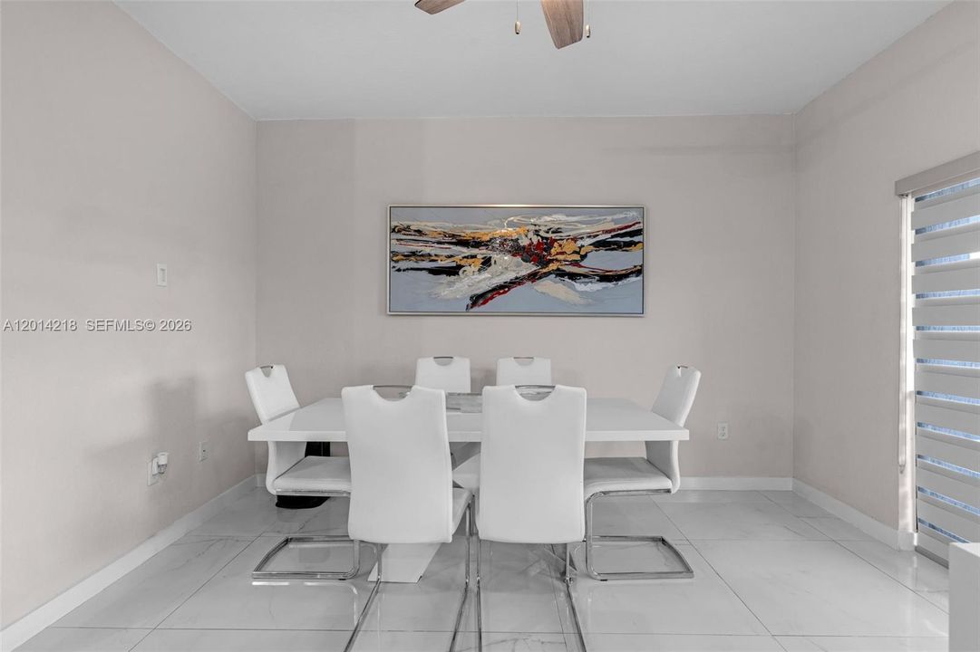 En Venta: $455,000 (3 camas, 2 baños, 1441 Pies cuadrados)
