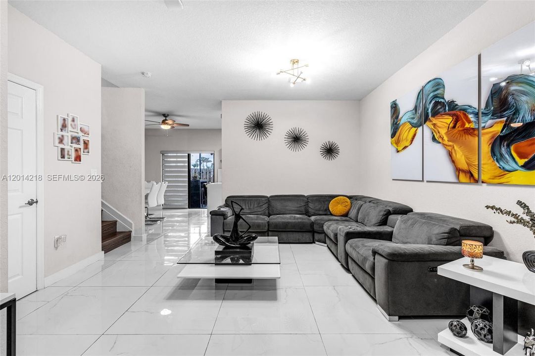 En Venta: $455,000 (3 camas, 2 baños, 1441 Pies cuadrados)