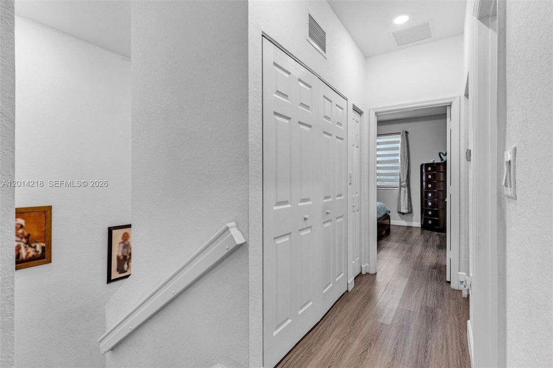 En Venta: $455,000 (3 camas, 2 baños, 1441 Pies cuadrados)
