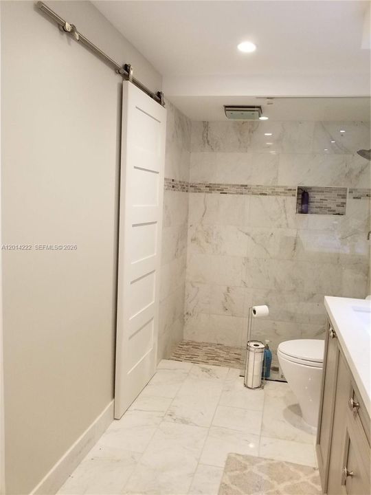 Под контрактом: $2,900 (3 спален, 2 ванн, 1320 Квадратных фут)