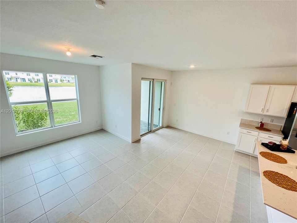 For Rent: $3,000 (3 beds, 2 baths, 1690 Square Feet)