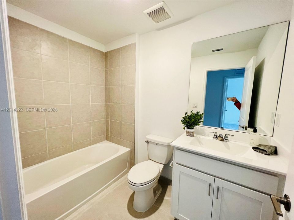 For Rent: $3,000 (3 beds, 2 baths, 1690 Square Feet)