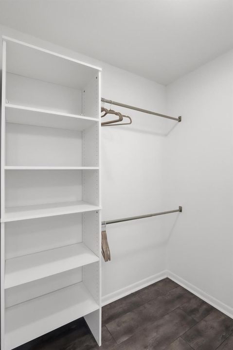 036-036-Primary Closet-2800x4200