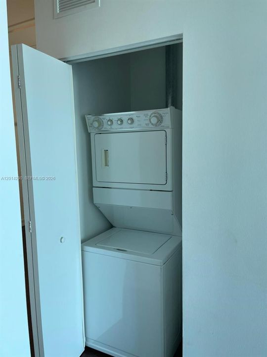 На продажу: $444,900 (1 спален, 2 ванн, 816 Квадратных фут)