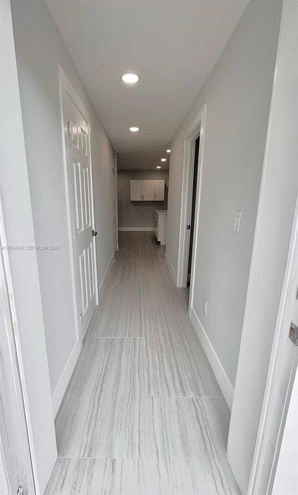 Active With Contract: $1,800 (1 beds, 1 baths, 0 Square Feet)
