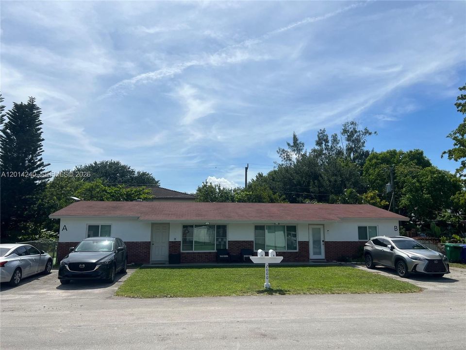 Active With Contract: $1,800 (1 beds, 1 baths, 0 Square Feet)