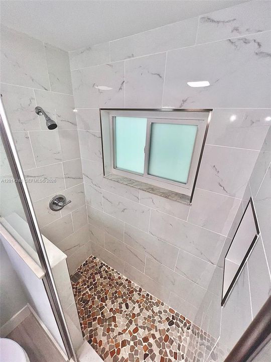 Active With Contract: $1,800 (1 beds, 1 baths, 0 Square Feet)