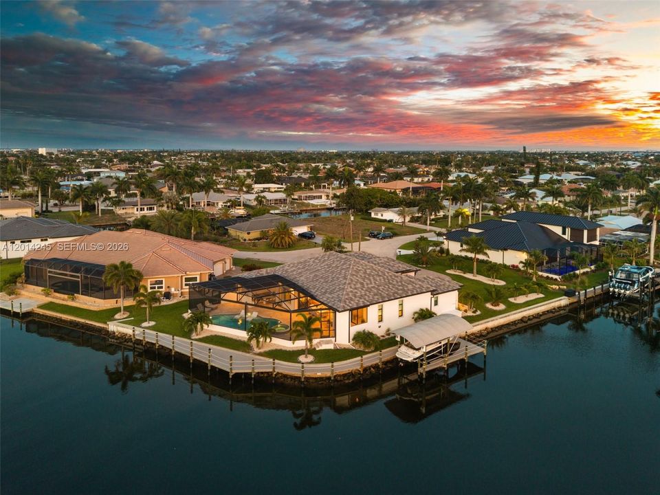 Fantastic setting on Bimini Canal
