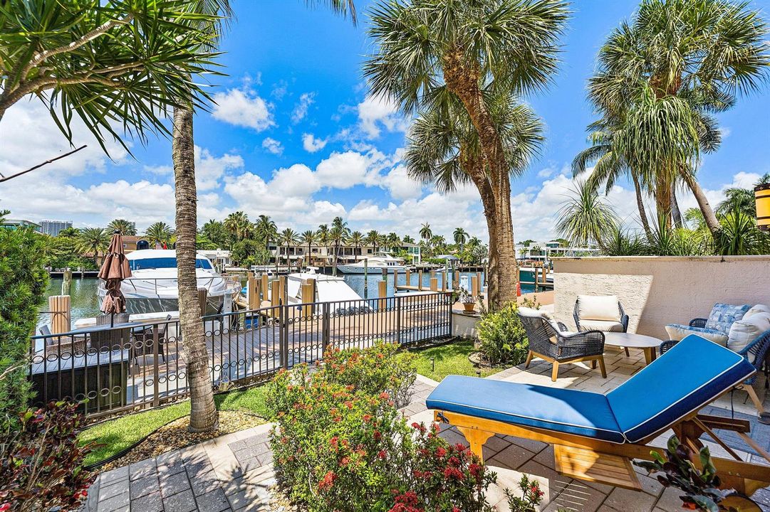 19HendricksIsle-101-Patio 2
