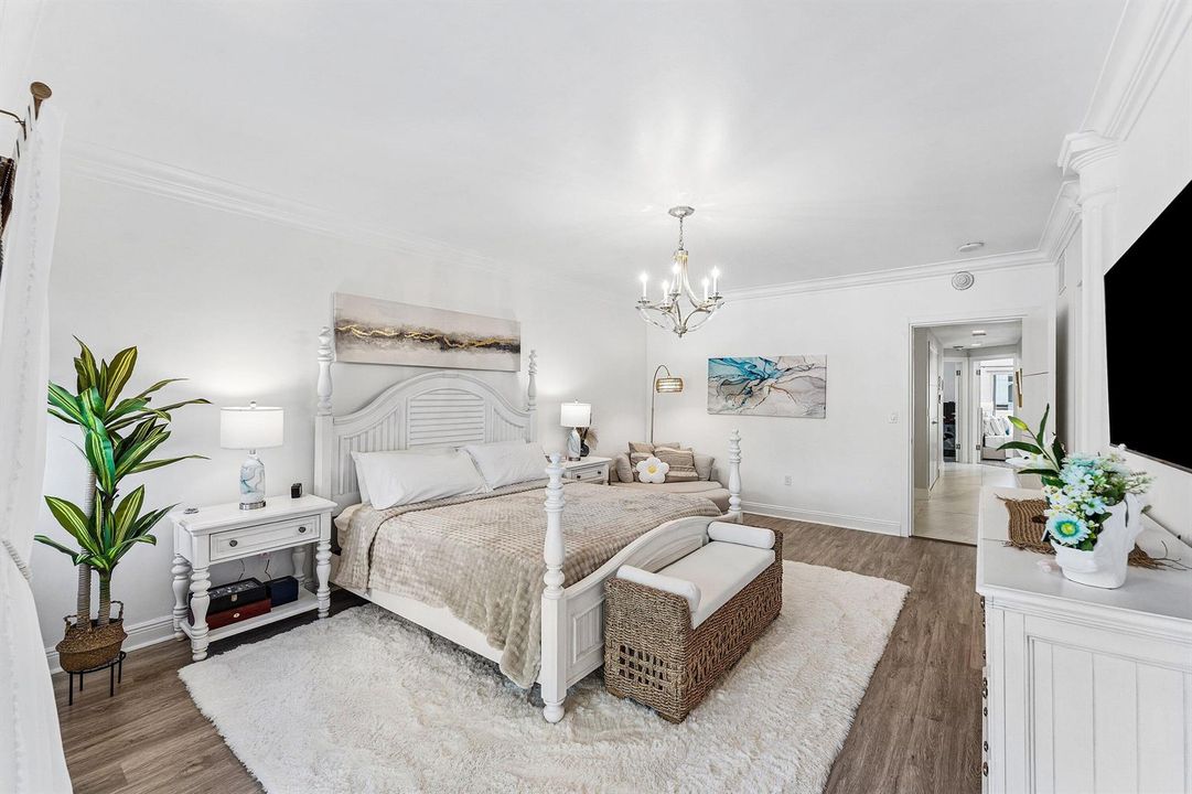 19HendricksIsle-101-Primary Bed 2