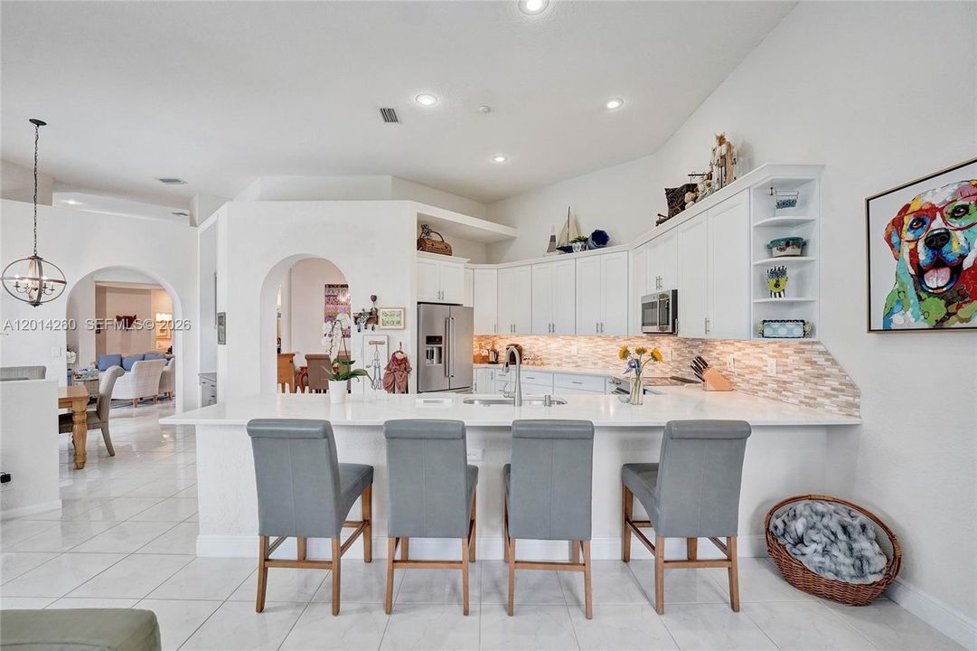 For Sale: $1,400,000 (5 beds, 3 baths, 3233 Square Feet)