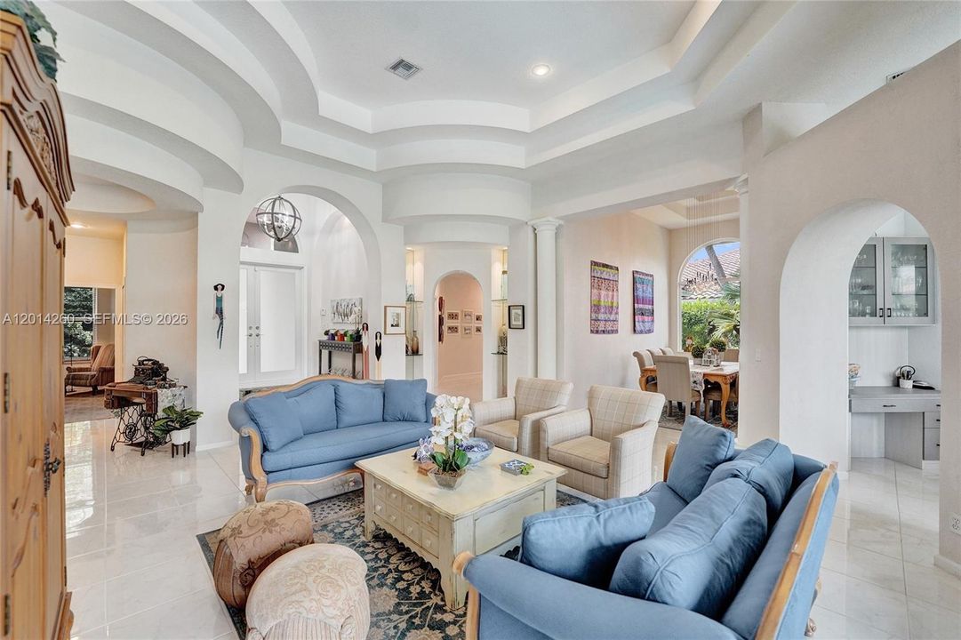 For Sale: $1,400,000 (5 beds, 3 baths, 3233 Square Feet)