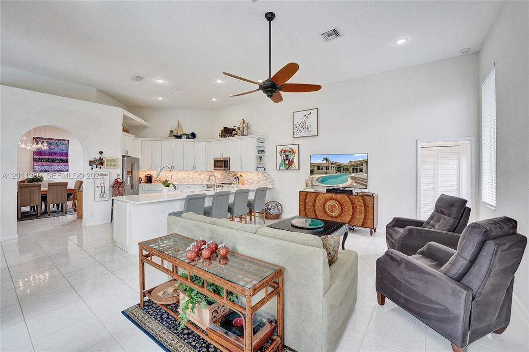 For Sale: $1,400,000 (5 beds, 3 baths, 3233 Square Feet)