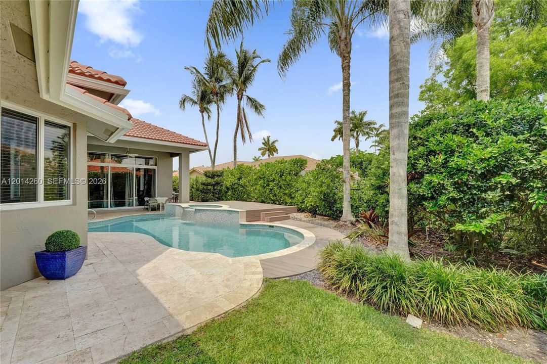 For Sale: $1,400,000 (5 beds, 3 baths, 3233 Square Feet)