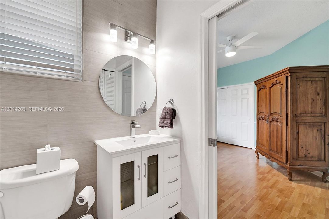 For Sale: $1,400,000 (5 beds, 3 baths, 3233 Square Feet)