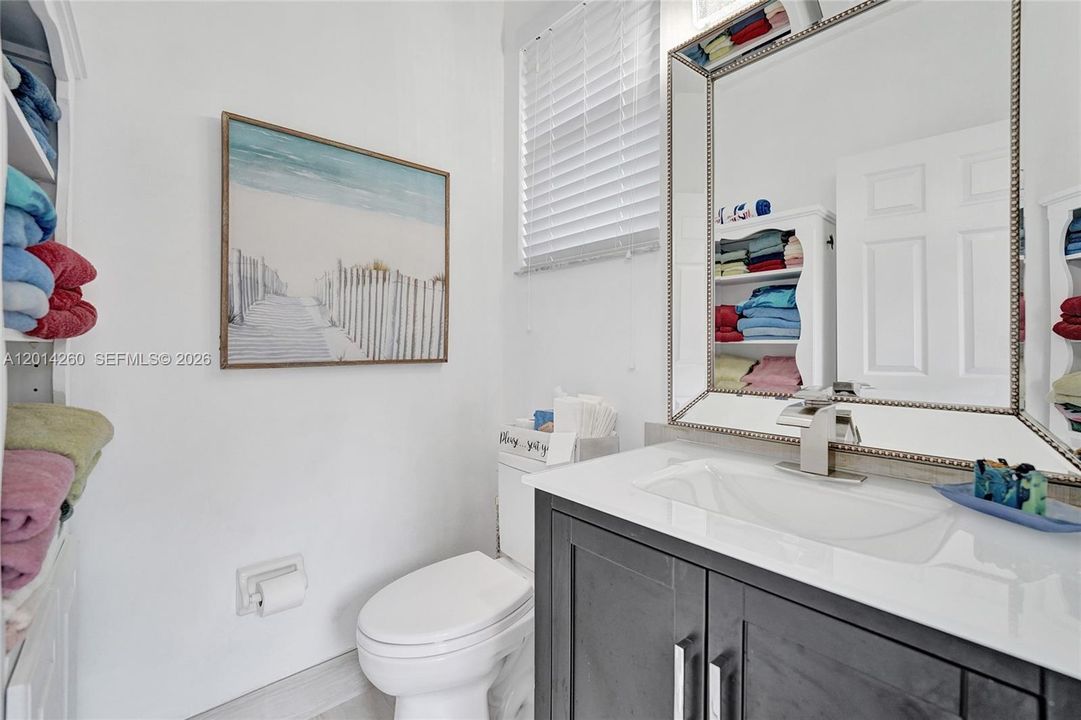 For Sale: $1,400,000 (5 beds, 3 baths, 3233 Square Feet)