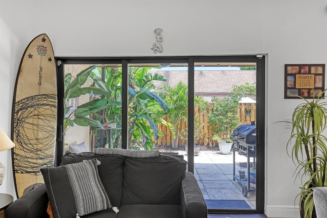 5203 Peppercorn (8)