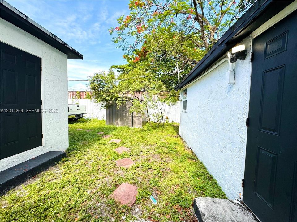 For Sale: $499,900 (4 beds, 3 baths, 1225 Square Feet)