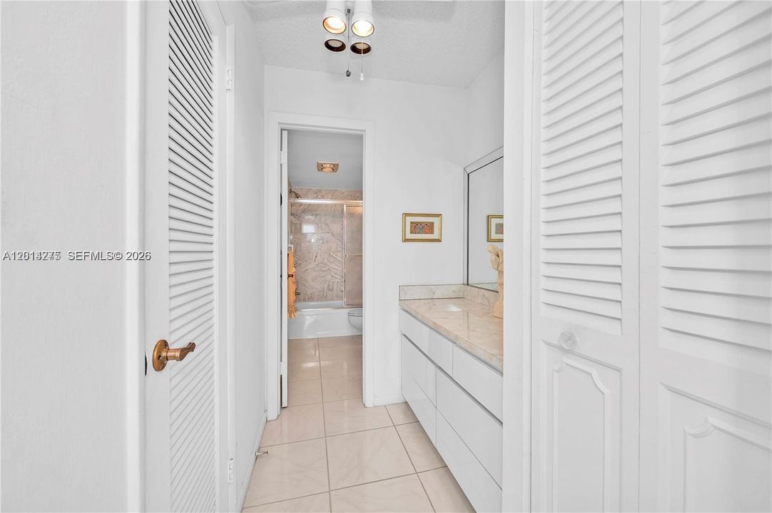 En Venta: $155,999 (1 camas, 1 baños, 800 Pies cuadrados)