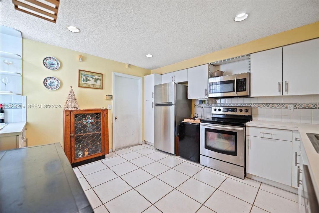 En Venta: $439,000 (2 camas, 2 baños, 1261 Pies cuadrados)