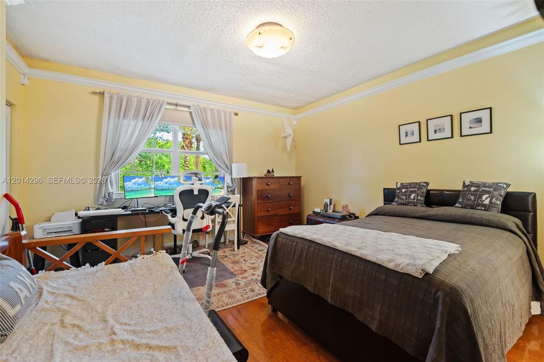 En Venta: $439,000 (2 camas, 2 baños, 1261 Pies cuadrados)