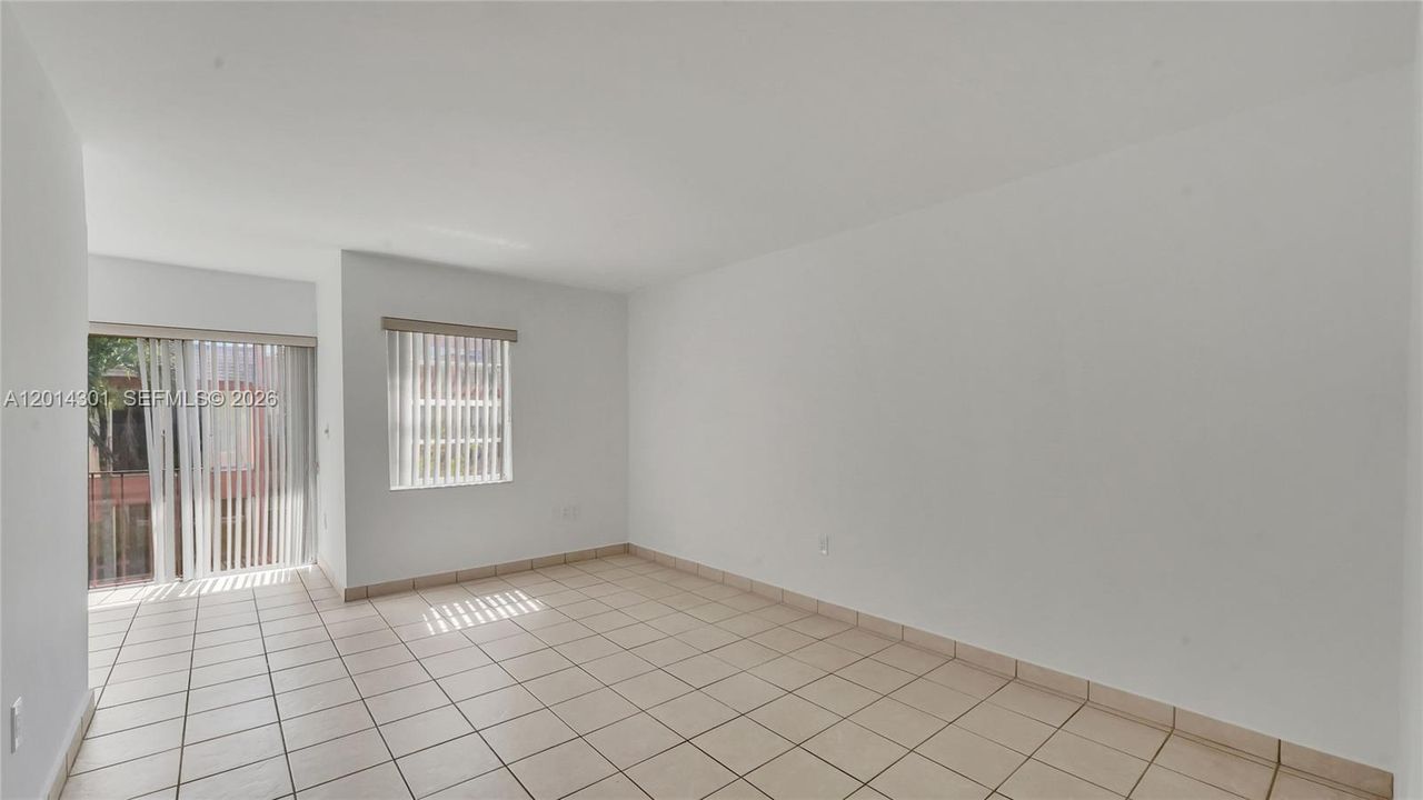 Recently Rented: $1,800 (1 beds, 1 baths, 614 Square Feet)